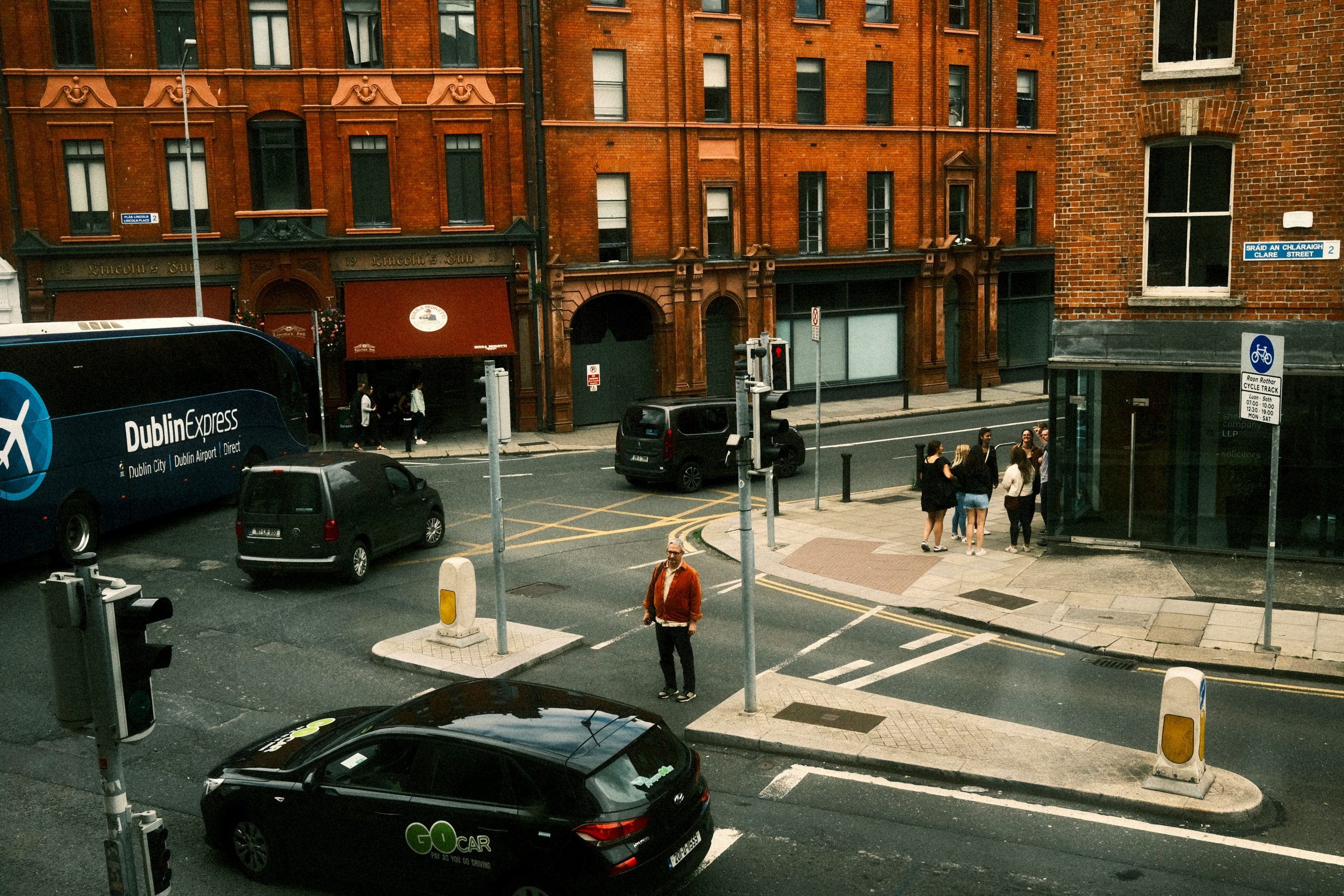 Case Study – Smart Traffic System Case Study – Smart Traffic System